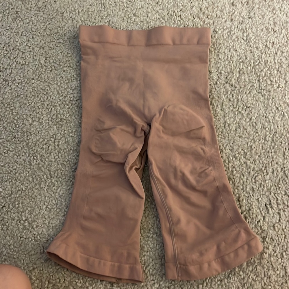 Skims sculpting short